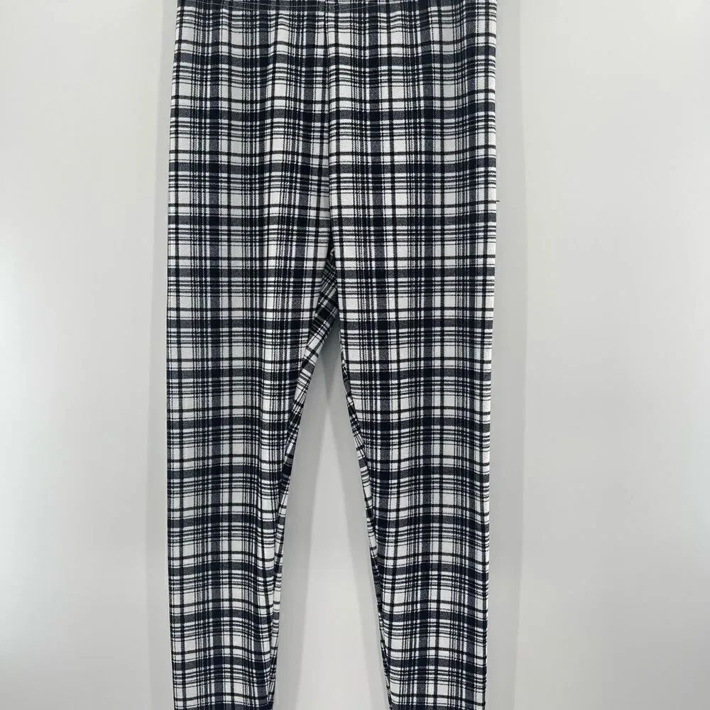 3For$20 Shein Black & White size M Leggings